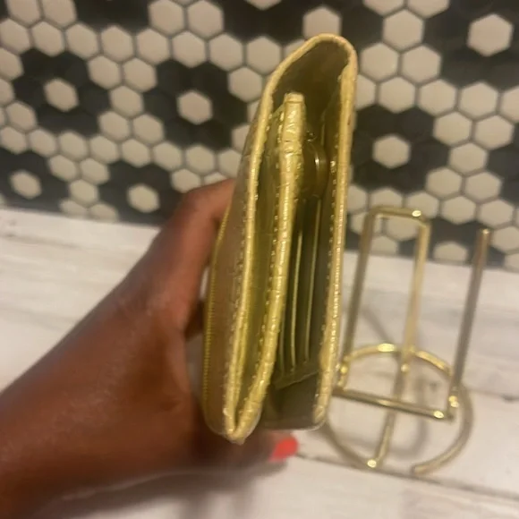 GUC Ferragamo Yellow Long leather wallet - Picture 3 of 7